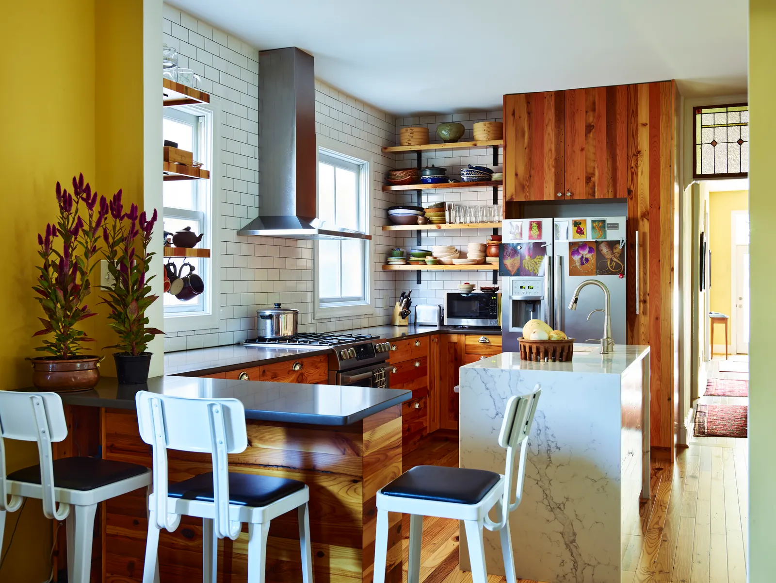 Maximizing Small Kitchen & Dining Spaces Without Sacrificing Style
