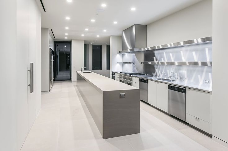 Small Laundry Room? Big Results with These Pro Design Tips