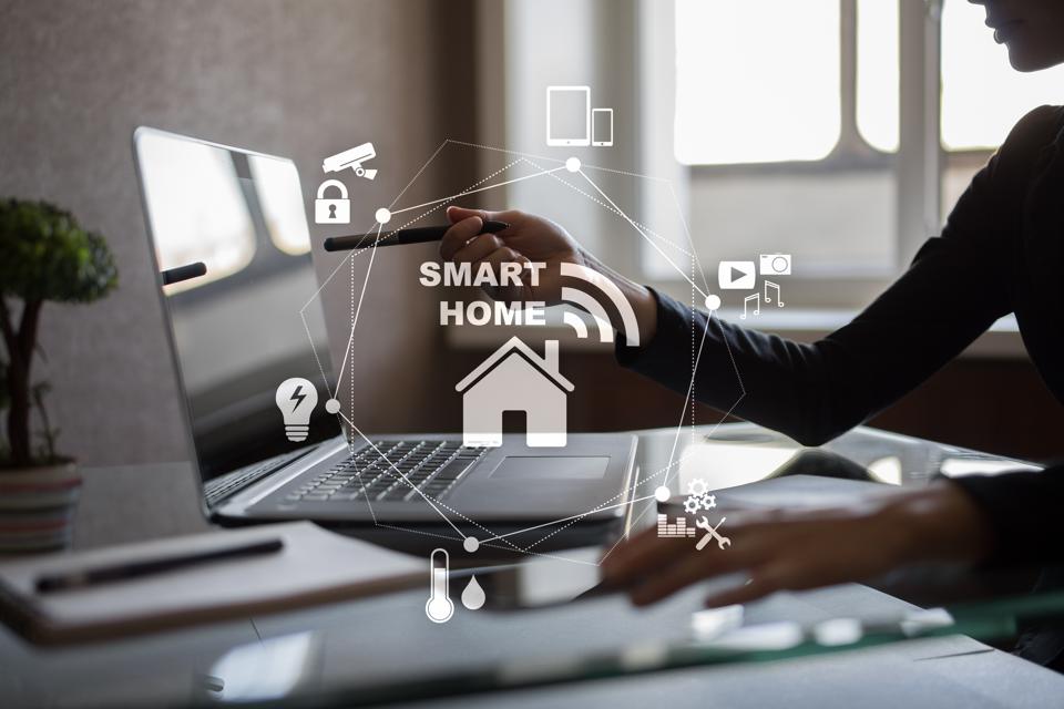 How IoT Devices Work Together: Home Hubs, Networks, and Compatibility