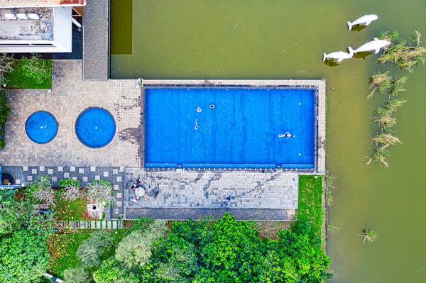 Swimming Pools & Spa